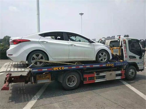 汽车拖车费用怎么算？一次搞懂收费标准与注意细节